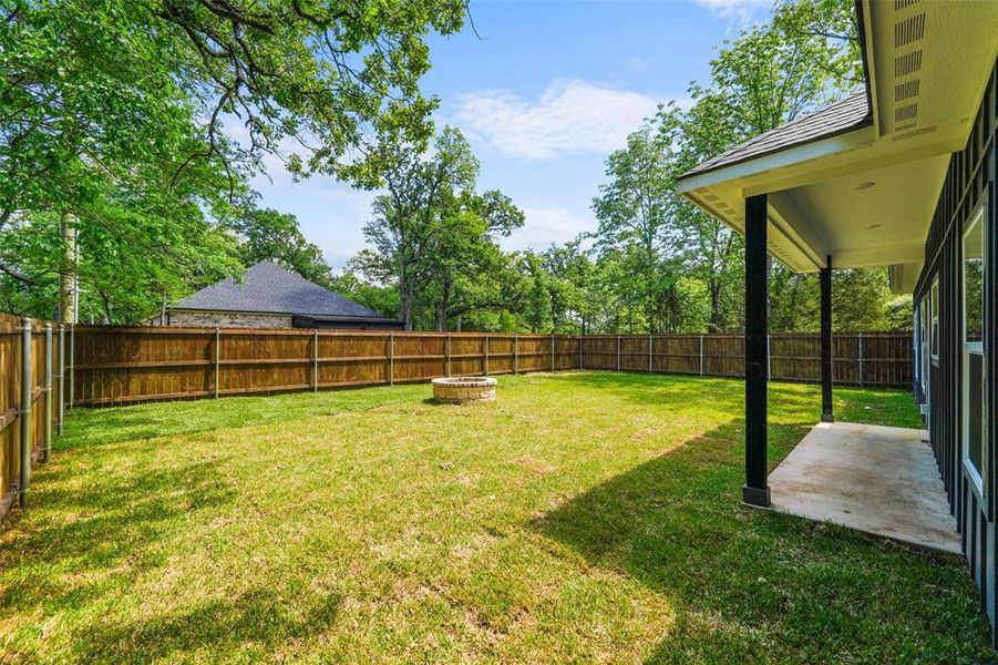 Exterior details and patio area of a home in , Trinidad (Image 3).