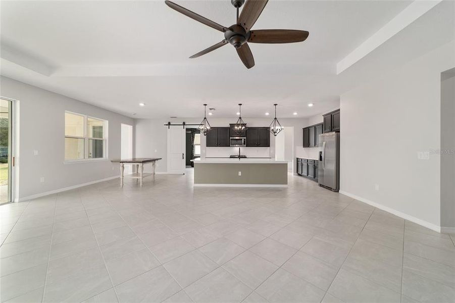 Spacious, unfurnished interior of a new home in Calesa Township, Ocala (Image 24).