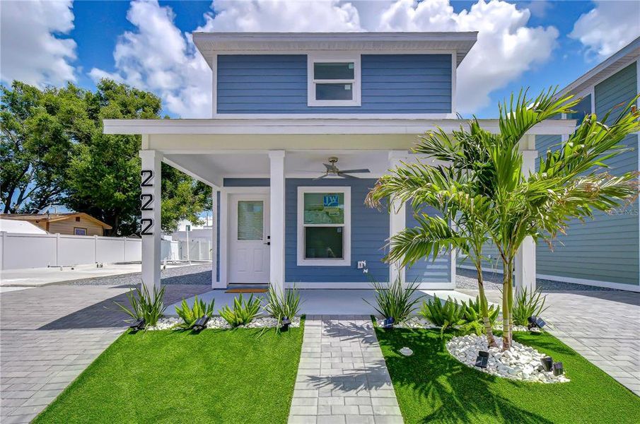 Exterior details and patio area of a home in , Bradenton (Image 2). Exterior details and patio area of a home in , Bradenton (Image 2).