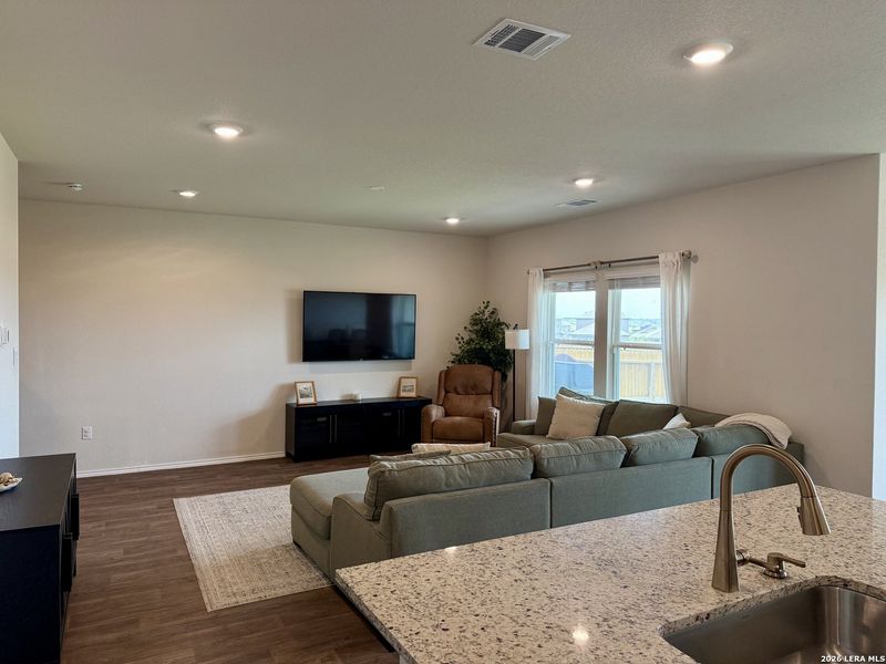 Furnished interior view inside a new home in Winding Creek, New Braunfels (Image 5).