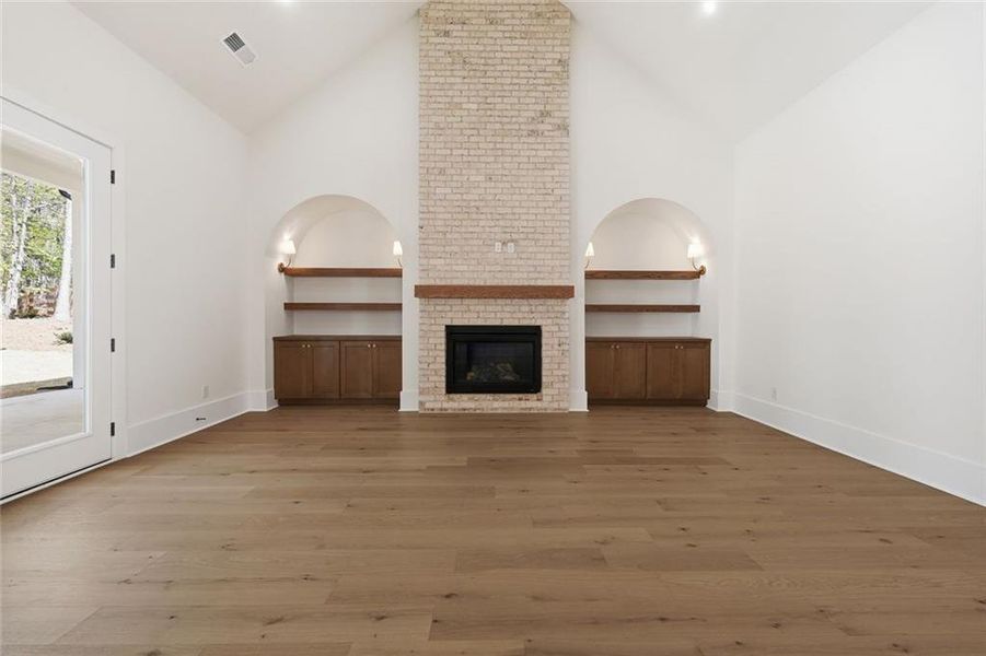 Spacious, unfurnished interior of a new home in , Clermont (Image 30). Spacious, unfurnished interior of a new home in , Clermont (Image 30).