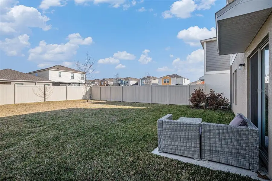 Exterior details and patio area of a home in Hawkstone, Lithia (Image 3).
