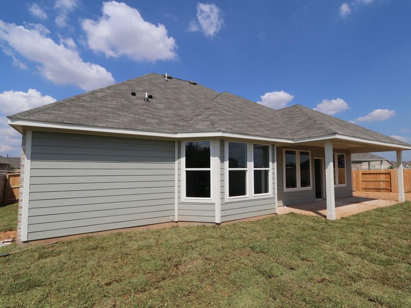 Exterior details and patio area of a home in Miller's Pond, Rosenberg (Image 1). Exterior details and patio area of a home in Miller's Pond, Rosenberg (Image 1).
