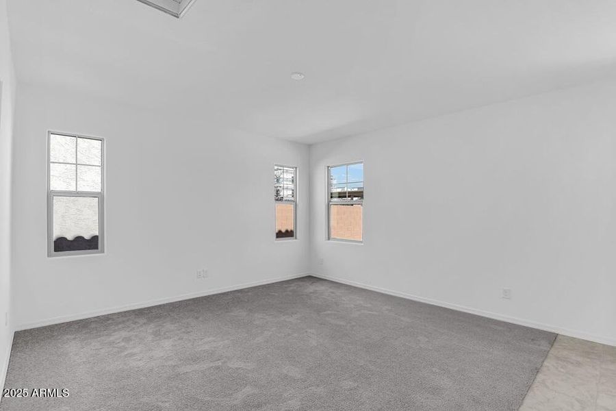 3817 S Tulip - Ready Now