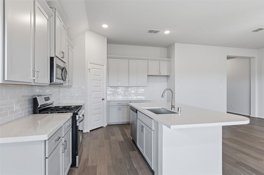 Furnished interior view inside a new home in Westland Ranch, League City (Image 10). Furnished interior view inside a new home in Westland Ranch, League City (Image 10).