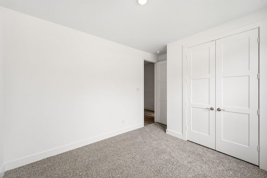 Spacious, unfurnished interior of a new home in Hills of Westlake, Conroe (Image 14).