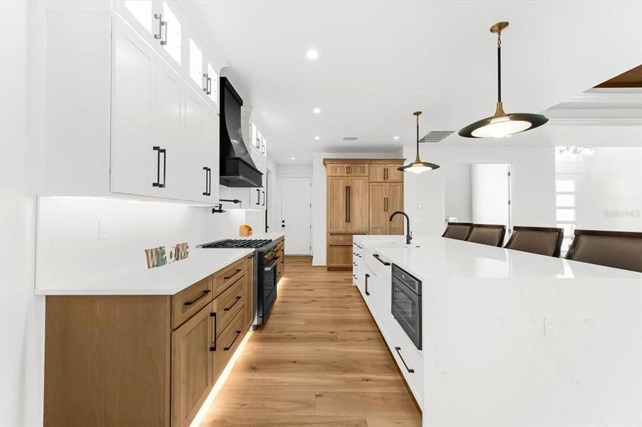 Furnished interior view inside a new home in , Port Charlotte (Image 49).