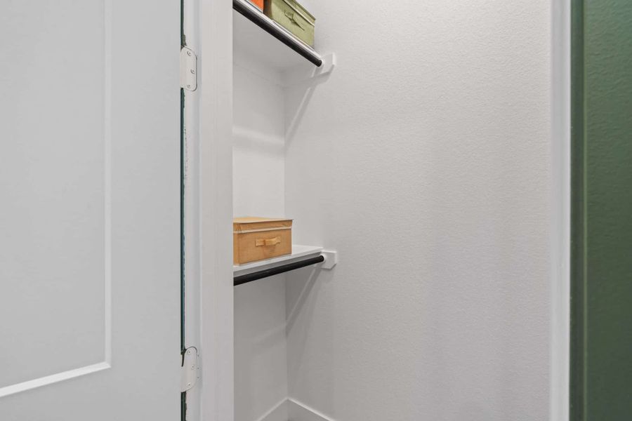 Close-up of interior finishes inside a home in Beacon Point, Texas City (Image 23).