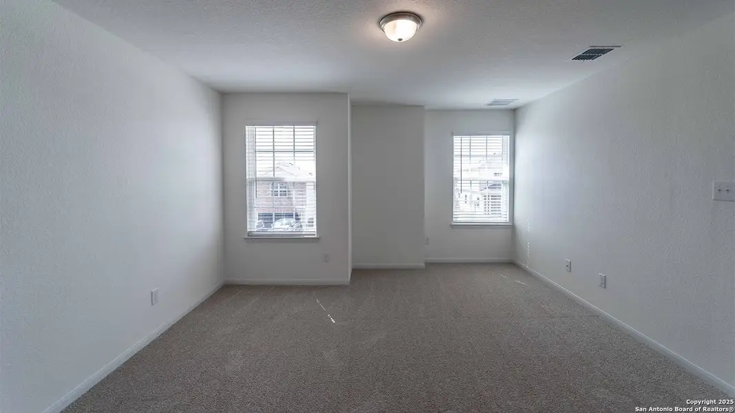 Image 18 of a home in Hunter's Ranch.