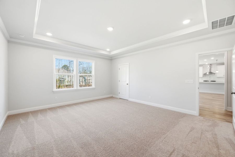 Spacious, unfurnished interior of a new home in Carriage Estates, Lexington (Image 23).