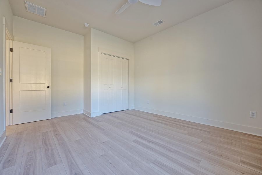 Spacious, unfurnished interior of a new home in , North Charleston (Image 34).
