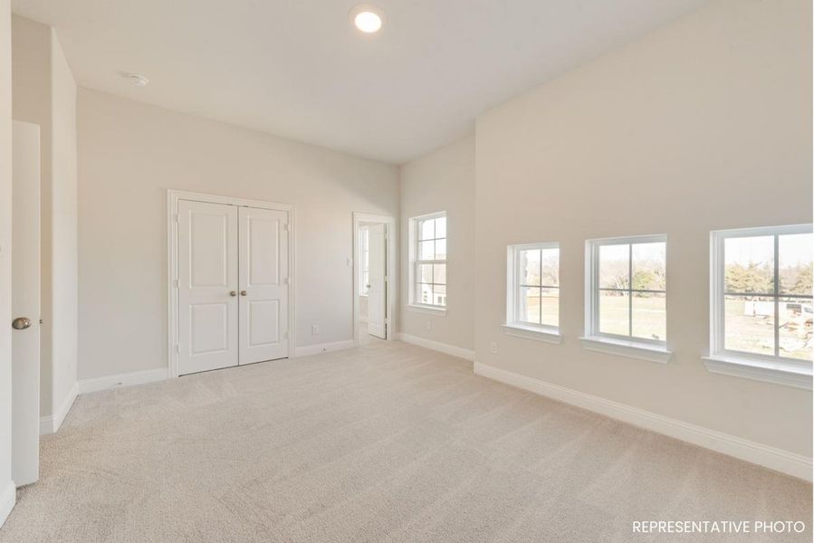 Spacious, unfurnished interior of a new home in Trails at Cottonwood Creek, Rowlett (Image 13).
