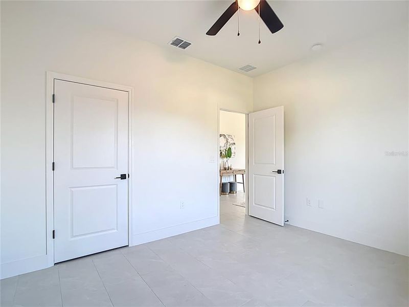 Spacious, unfurnished interior of a new home in , North Port (Image 23).