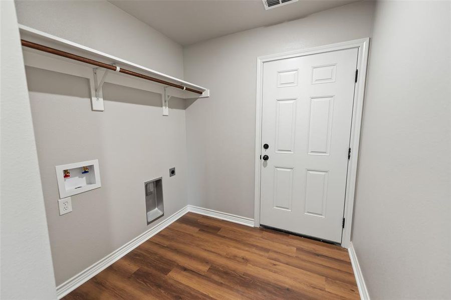 Utility room & garage entrance