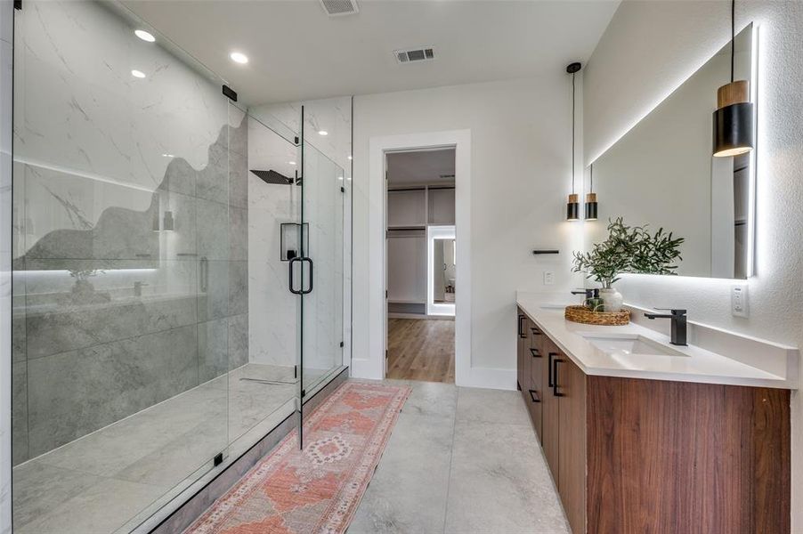 Furnished interior view inside a new home in , Dallas (Image 16). Furnished interior view inside a new home in , Dallas (Image 16).