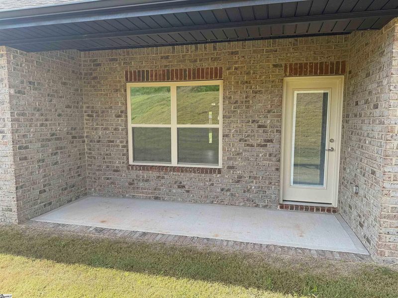 Exterior details and patio area of a home in Bracken Woods, Piedmont (Image 3).