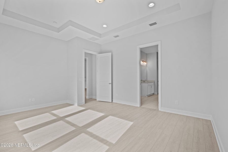 Spacious, unfurnished interior of a new home in SilverLeaf, St. Augustine (Image 23).