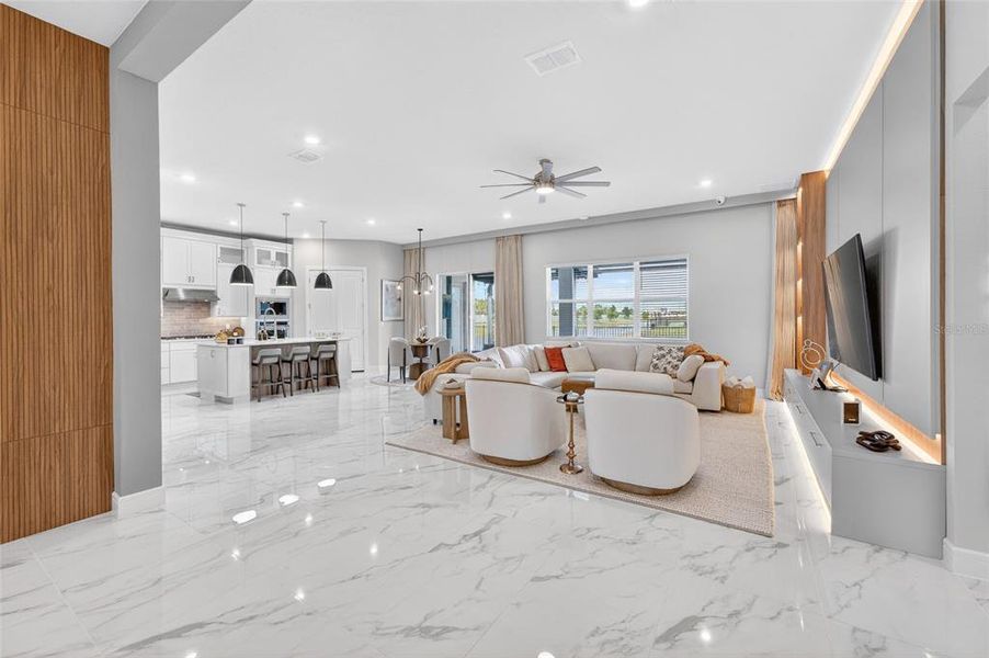 Furnished interior view inside a new home in , Orlando (Image 69).