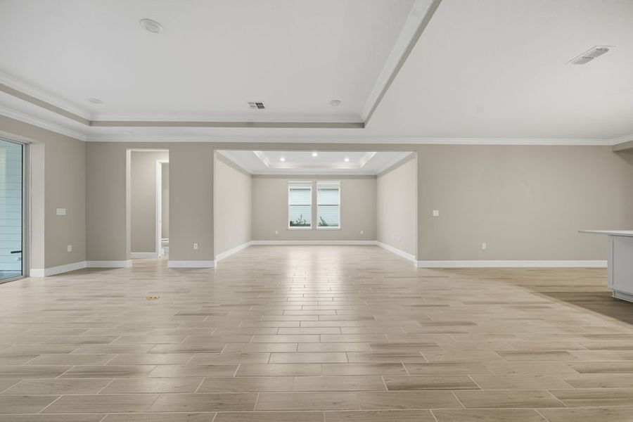 Spacious, unfurnished interior of a new home in Headwaters at Lofton Creek, Yulee (Image 22).