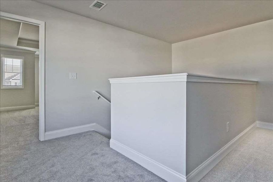 Spacious, unfurnished interior of a new home in , Gainesville (Image 30).