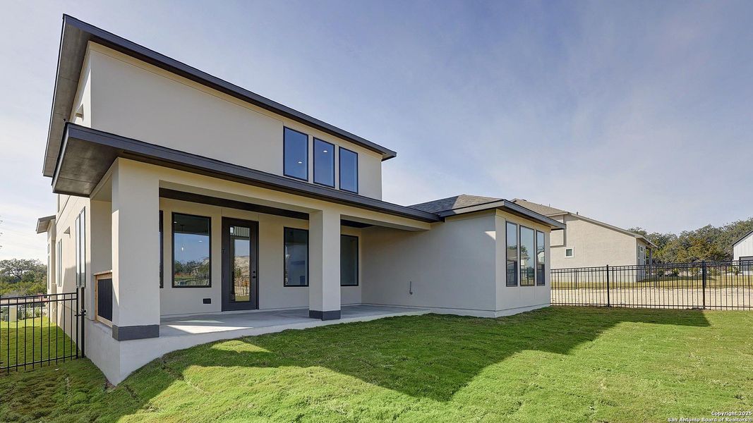 Exterior details and patio area of a home in Esperanza 50', Boerne (Image 23).