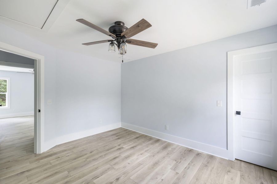 Spacious, unfurnished interior of a new home in , Johns Island (Image 18).