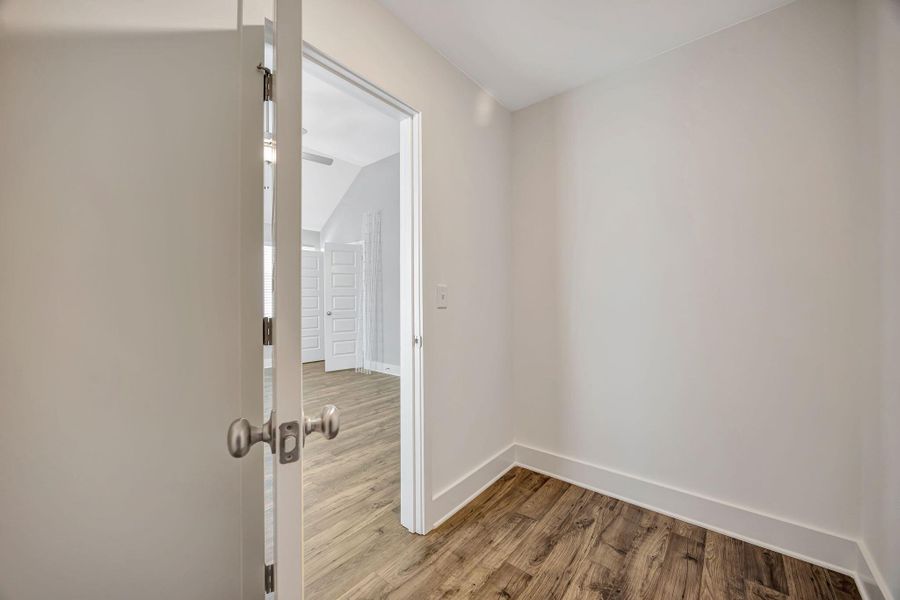 Example Interior 23 Example Interior 23