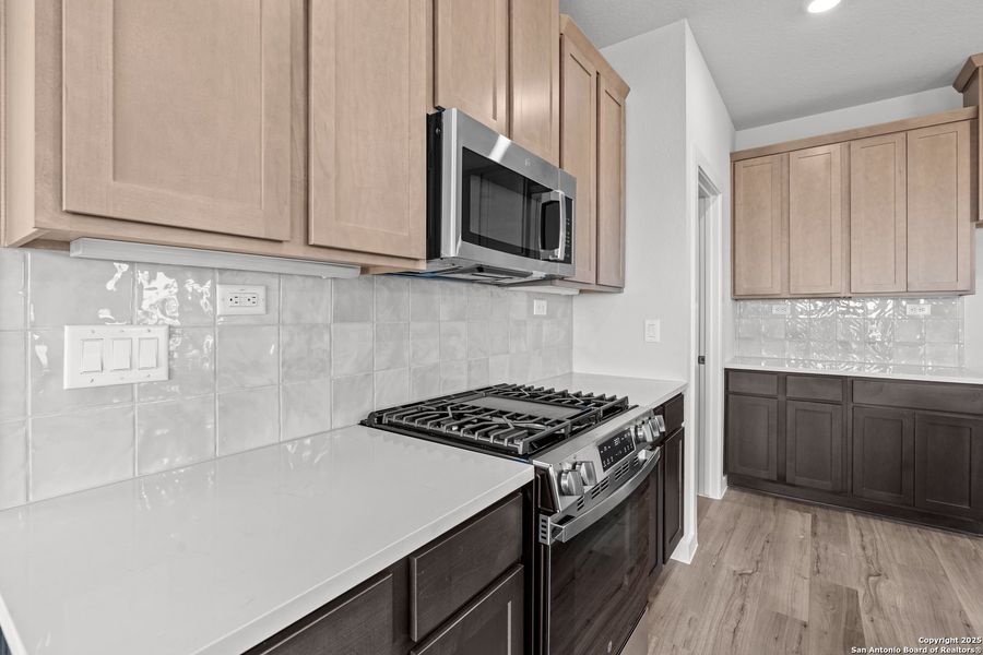 Furnished interior view inside a new home in Weltner Farms 50’s, New Braunfels (Image 10).