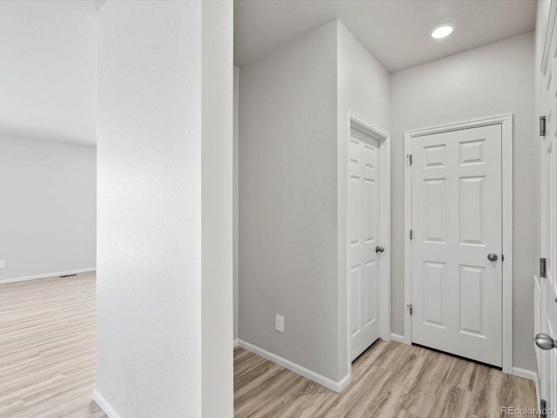 Spacious, unfurnished interior of a new home in Ridgeline Vista: The Canyon Collection, Brighton (Image 19).