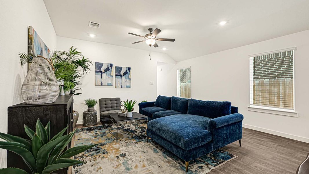 Representative furnished interior of a home built from the Diana by D.R. Horton in Holly Ridge, Rosenberg (Image 8).