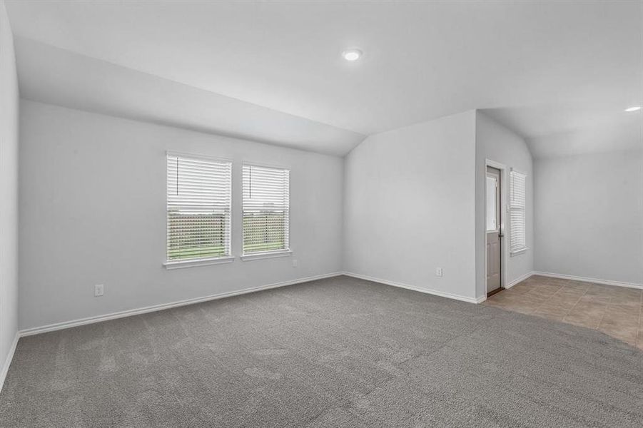 Spacious, unfurnished interior of a new home in , Fort Worth (Image 17).