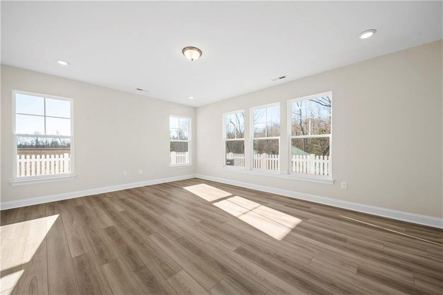 Spacious, unfurnished interior of a new home in Arbor West, Dawsonville (Image 33).