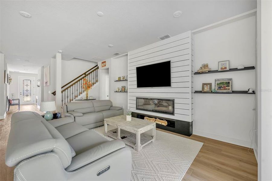 Furnished interior view inside a new home in , Clermont (Image 11).