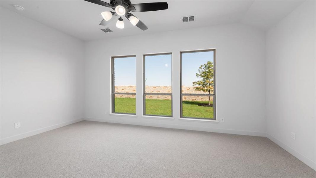 Spacious, unfurnished interior of a new home in Trinity Falls 45', McKinney (Image 15).