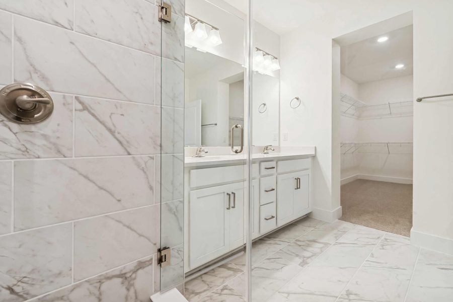Representative furnished interior of a home built from the The Magbee II by David Weekley Homes in North River Ranch – Townhomes, Parrish (Image 4).