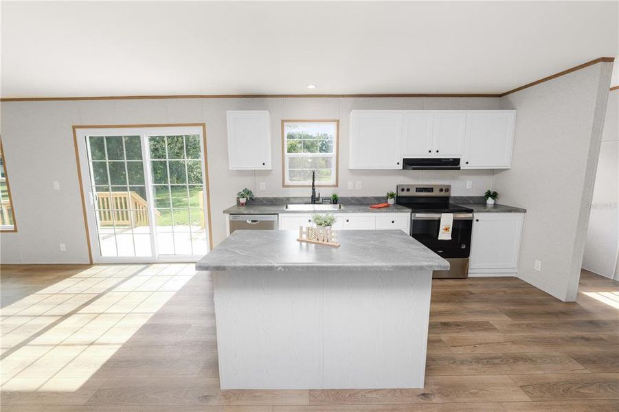 Furnished interior view inside a new home in , Lakeland (Image 8).