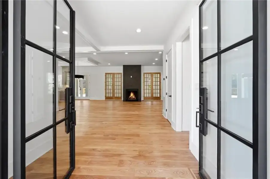 Spacious, unfurnished interior of a new home in , Atlanta (Image 23).