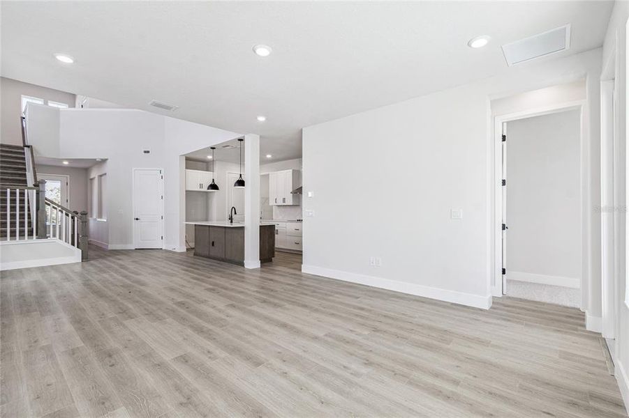 Spacious, unfurnished interior of a new home in Persimmon Park - Garden Series, Wesley Chapel (Image 36).