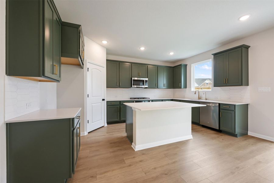 Furnished interior view inside a new home in Berry Creek Highlands, Georgetown (Image 4).