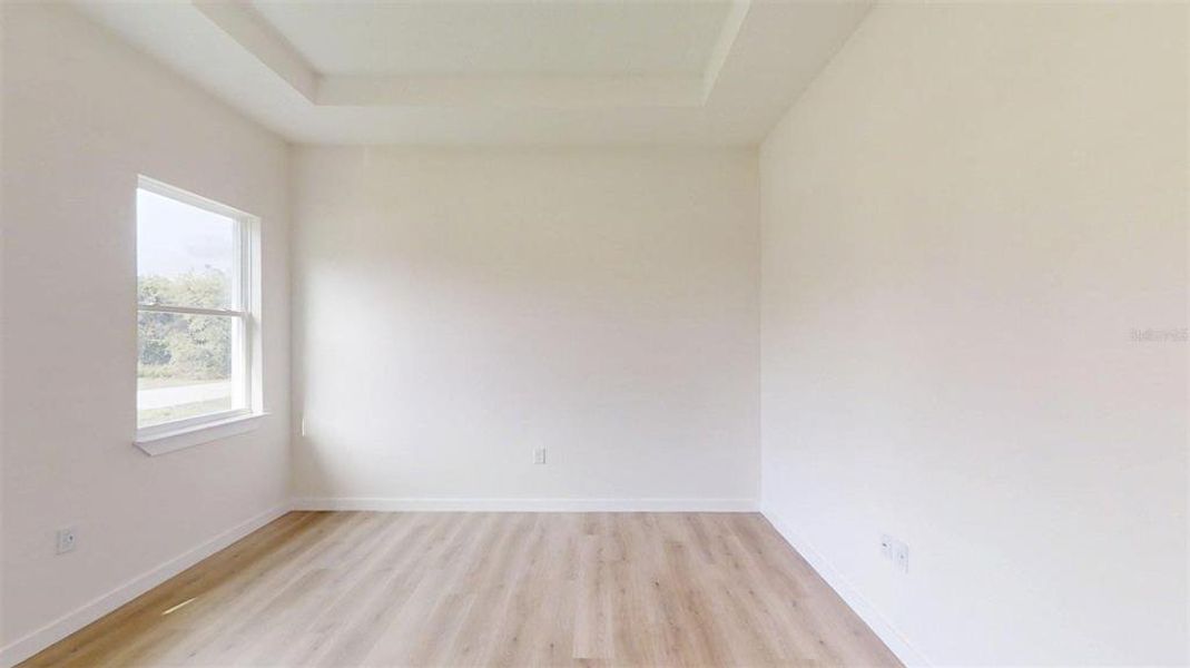 Spacious, unfurnished interior of a new home in , Ocala (Image 32).