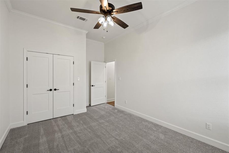 Spacious, unfurnished interior of a new home in , Lorena (Image 25).