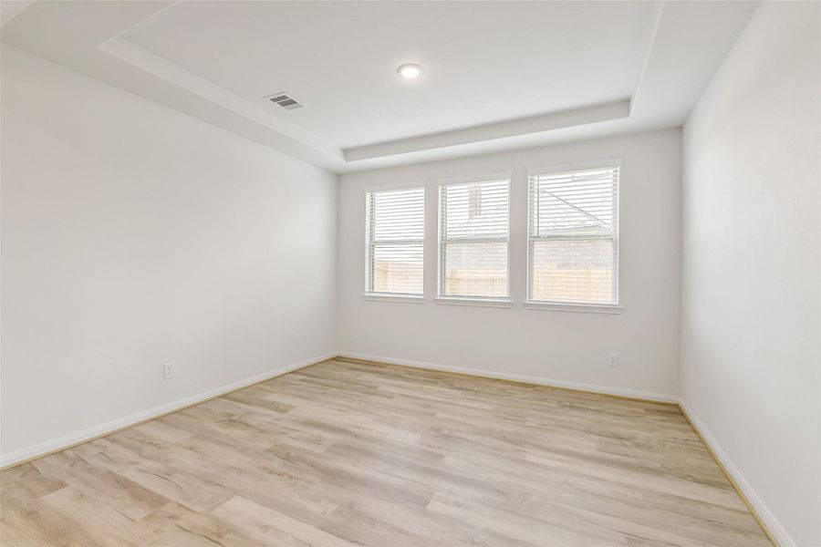Spacious, unfurnished interior of a new home in Stone Creek Ranch, Hockley (Image 43). Spacious, unfurnished interior of a new home in Stone Creek Ranch, Hockley (Image 43).