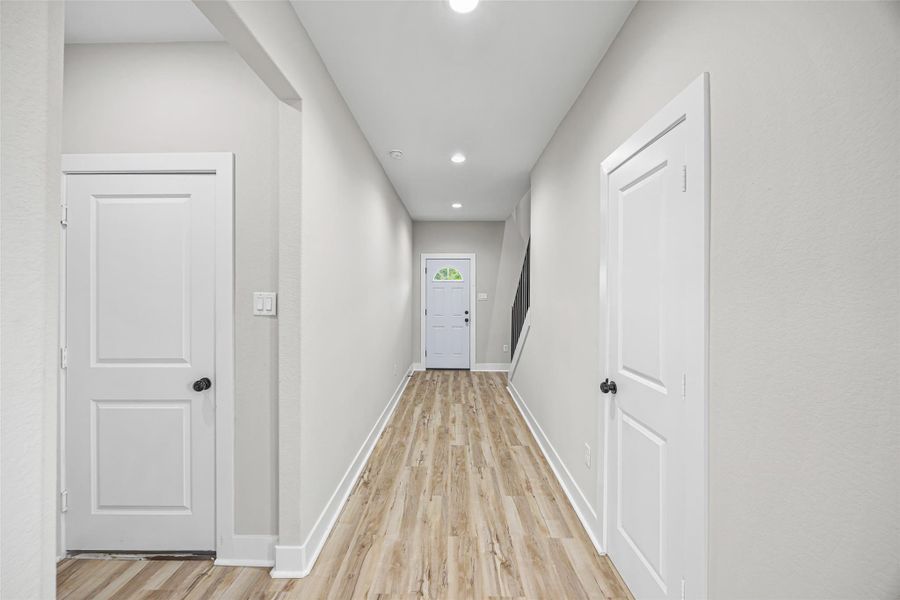 Spacious, unfurnished interior of a new home in , Houston (Image 29).