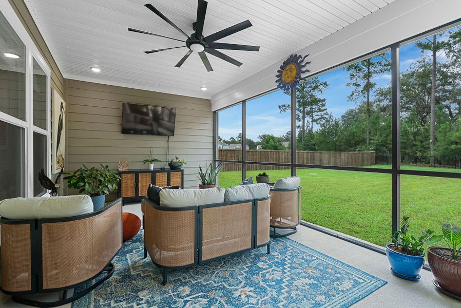 Exterior details and patio area of a home in Sea Island Preserve, Johns Island (Image 31).