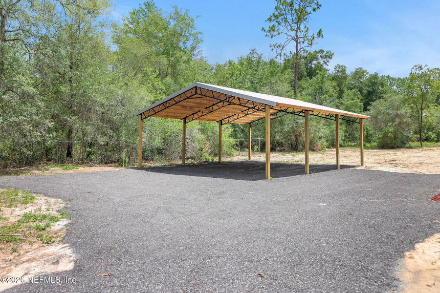 Community amenities in , Keystone Heights (Image 42).