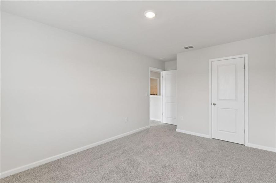 Spacious, unfurnished interior of a new home in Preserve at Mountain Creek, Pendergrass (Image 27).