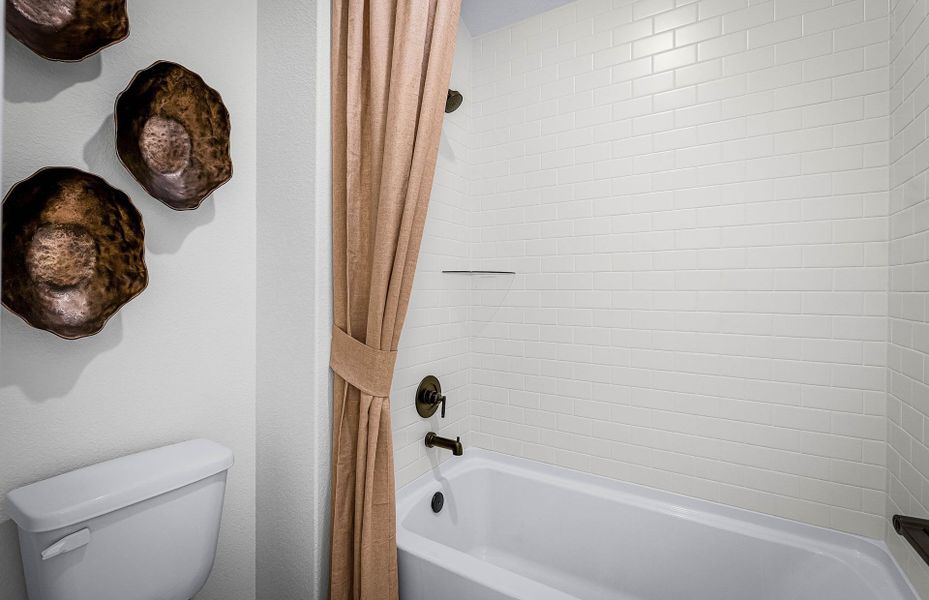Representative furnished interior of a home built from the Sanford by Pulte Homes in Kuempel Farms, Pflugerville (Image 69).