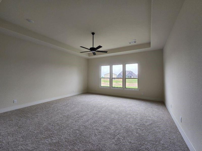 Spacious, unfurnished interior of a new home in Rocky Top, Krum (Image 18).