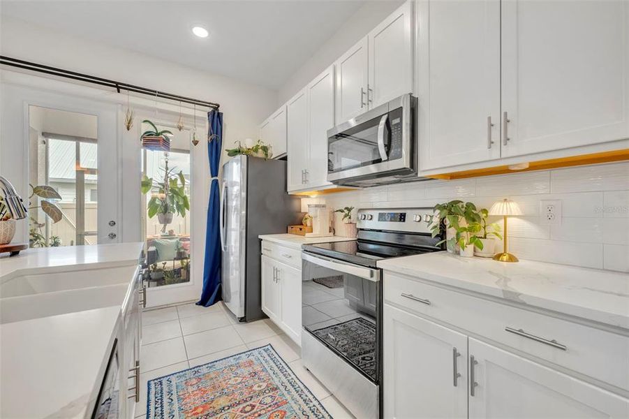 Furnished interior view inside a new home in , Oviedo (Image 6).