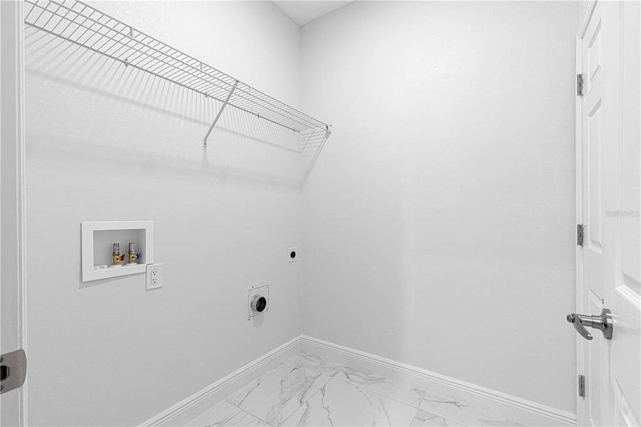 Spacious, unfurnished interior of a new home in , Summerfield (Image 23).